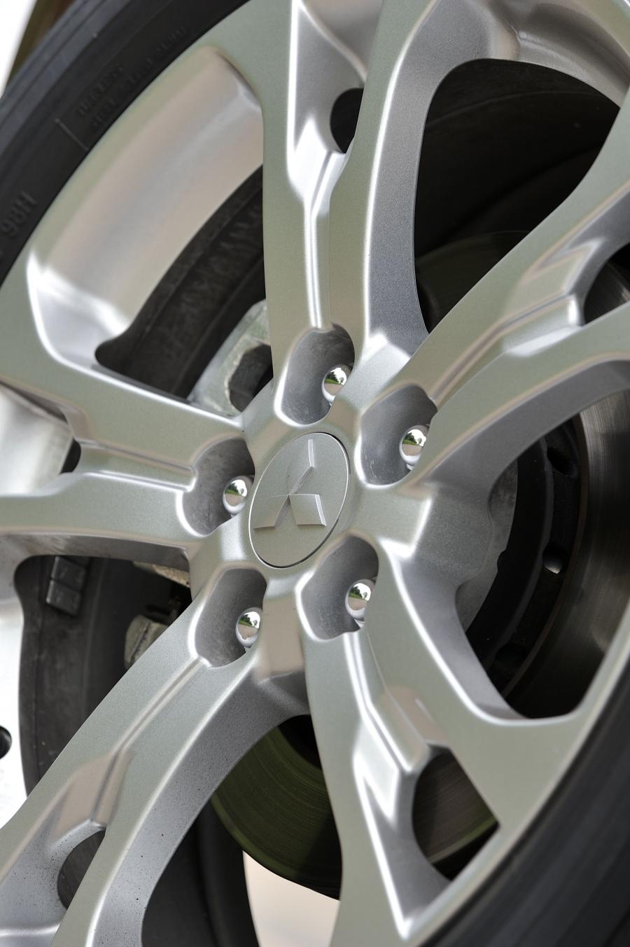  Mitsubishi Outlander 2012 года  (фото 35 из 89)
